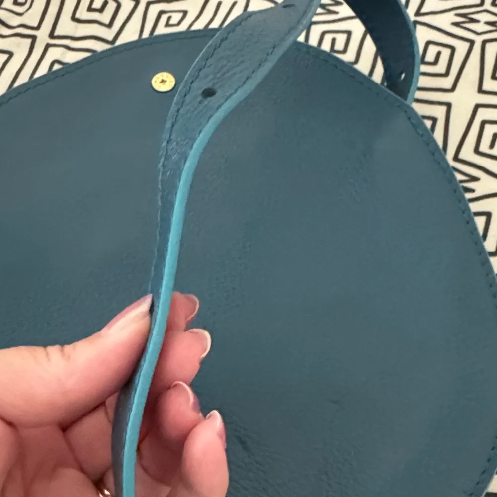 Lindquist object blue Eggi Crossbody Bag - Picture 8 of 9